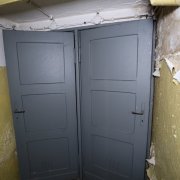 w cieniu linii kolejowej 28